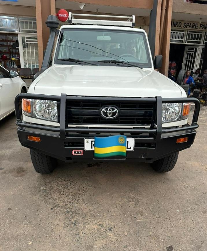 TOYOTA LAND CRUISSER